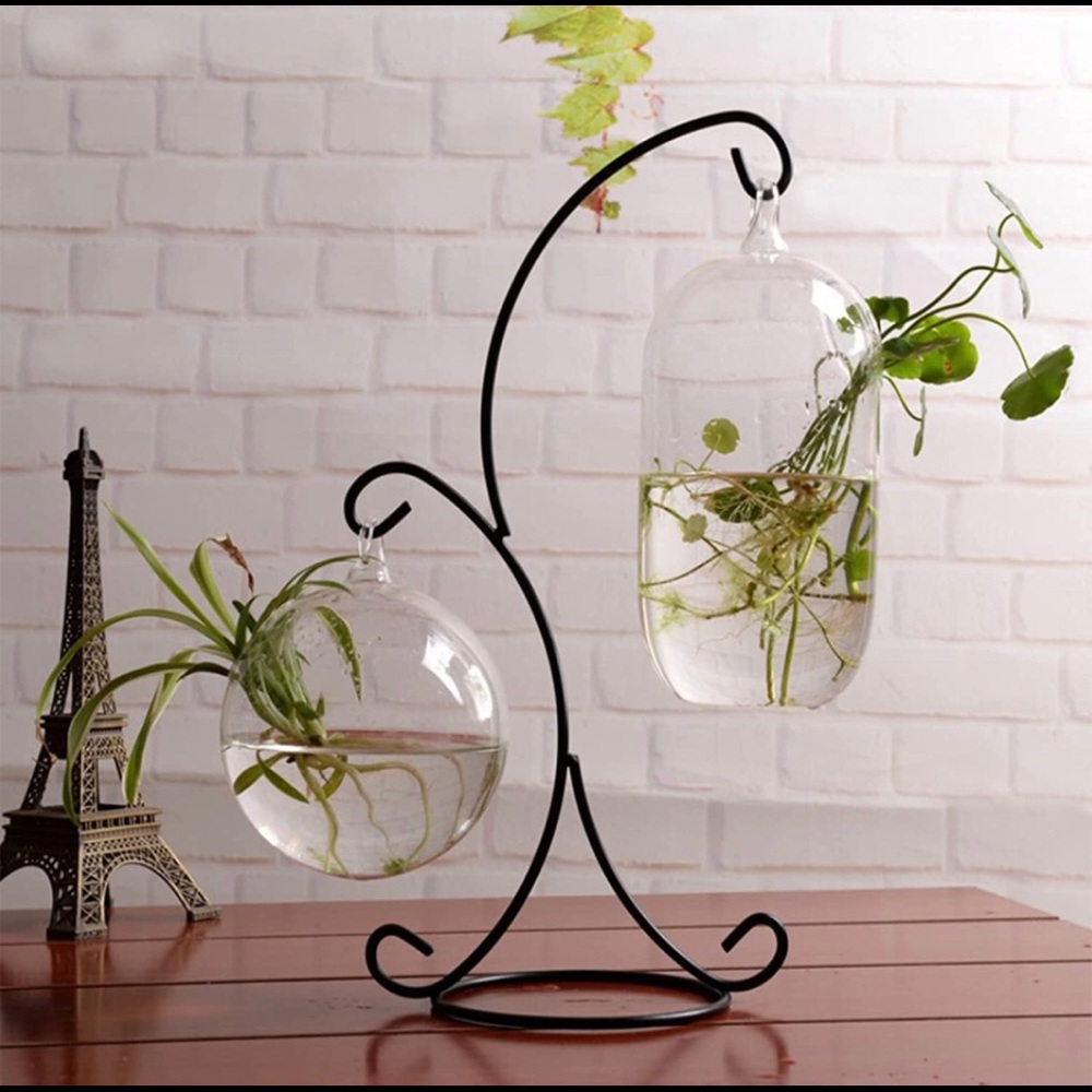 2 ornament stands